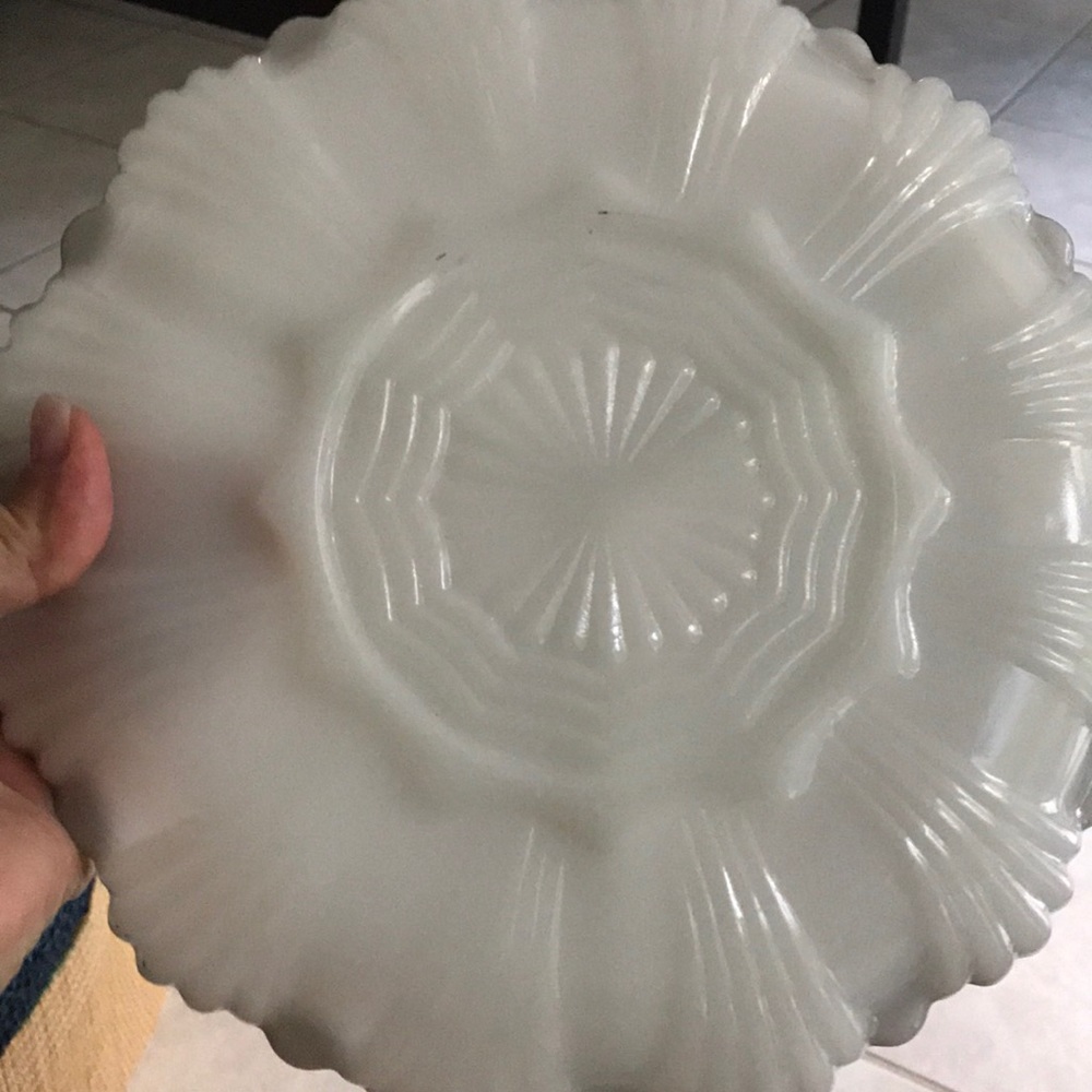 Vintage White milk glass serving tray w gold trim. - Picture 3 of 7